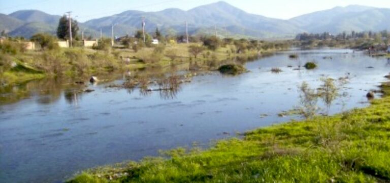 El desconocido y virtuoso reuso de aguas servidas tratadas que existe en la Región Metropolitana