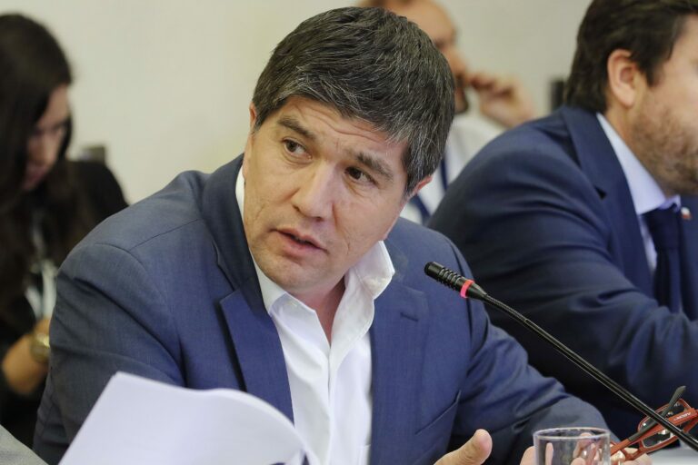 Carmona y denuncia contra ex subsecretario: “Un hecho repudiable que debe ser investigado en profundidad”