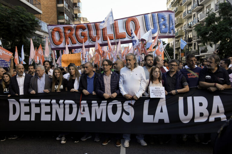 Desmantelamiento de la universidad pública en Argentina: “Trae a la memoria lo que hizo Pinochet”, señala Solimano