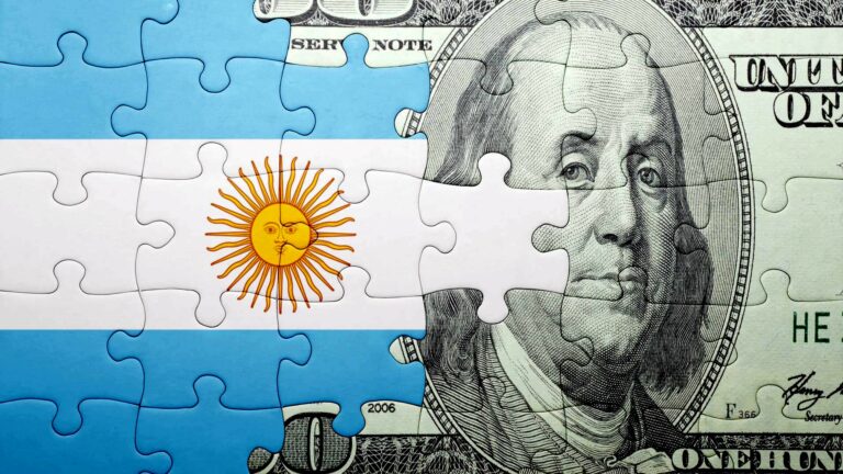 Andrés Solimano analiza medidas claves en la economía argentina y estadounidense