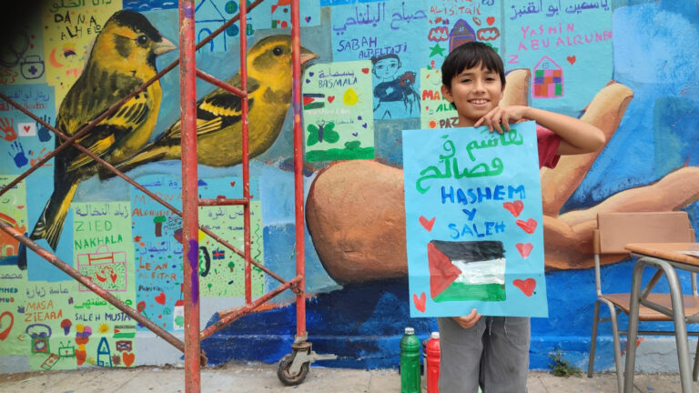 Escolares de Chile y Gaza crean murales en solidaridad con los niños de Palestina