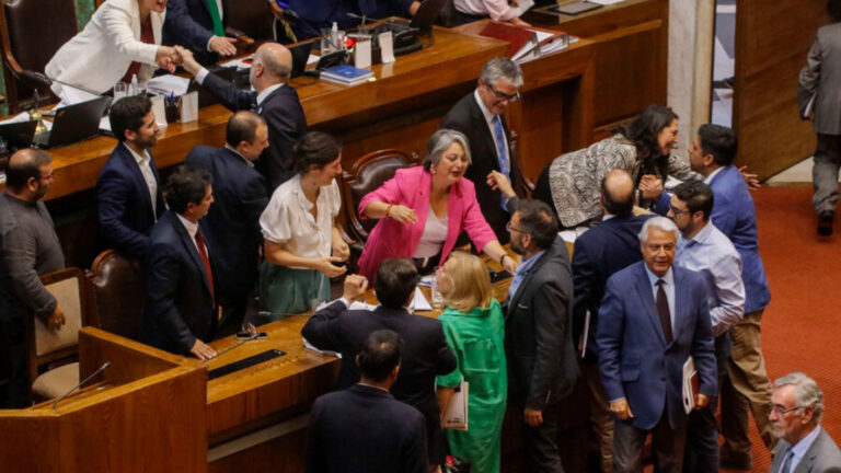 Se aprueba la reforma previsional: Aumenta las pensiones de actuales y futuros jubilados