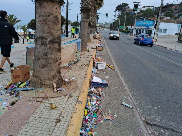 Coalición Supera el Plástico llama a evitar desechables en playas y optar por la reutilización