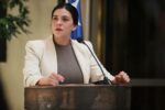 Karol Cariola renuncia a presidencia de la Cámara: “Hoy necesito concentrar mis fuerzas en los cuidados de mi hijo y en mi defensa ante esta injusticia e infamia” Karol Cariola renuncia a presidencia de la Cámara: “Hoy necesito concentrar mis fuerzas en los cuidados de mi hijo y en mi defensa ante esta injusticia e infamia”