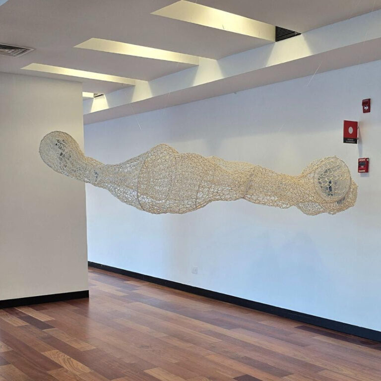 Plataforma Cultural inaugura KÜRRÜF, exposición artística inspirada en el viento de tres reconocidas artesanas