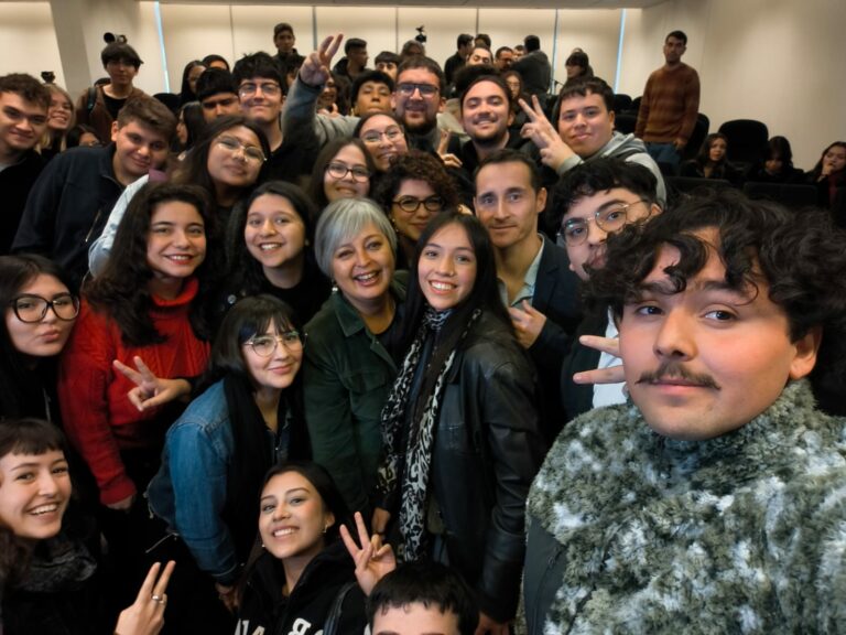 Jeannette Jara plantea ampliar gratuidad en la educación superior a un 70% y avanzar en un plan de salud mental enfocado en jóvenes