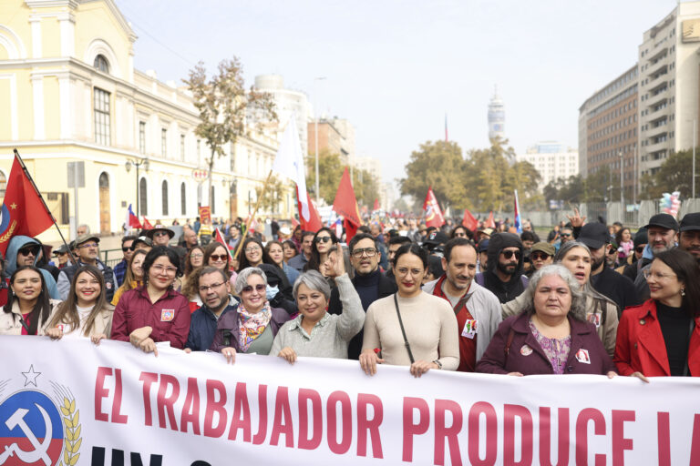 En conmemoración del Día de las y los Trabajadores: Jeannette Jara propone avanzar hacia un salario vital de $750 mil
