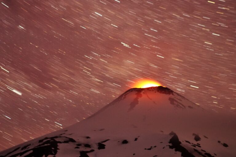 Erupciones del Villarrica: Ciencia y comunidad revelan un cambio profundo en el sistema volcánico
