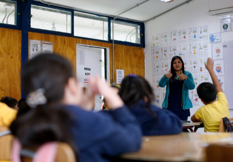Asistencia escolar marzo-abril alcanza cifra más alta desde el retorno de la pandemia