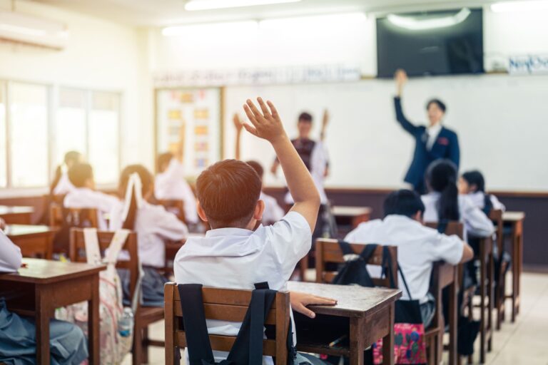 Estudio indaga en las claves para formar el pensamiento histórico en Enseñanza Básica