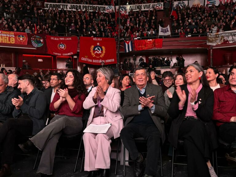 Con Teatro Caupolicán repleto, PC celebra 113 años y llama a la unidad para derrotar a la derecha