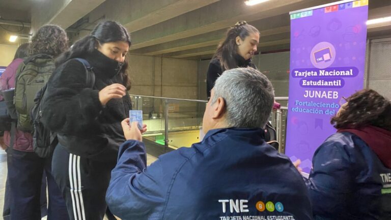 Juventudes, estudiantes y gobierno se pronuncian en desacuerdo con dictamen de Contraloría que restringe uso de la TNE