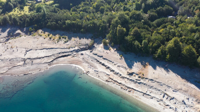 Corporación Defensora del Lago Chapo en Los Ríos denuncia a COLBUN SA por daño ambiental 