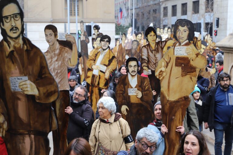 Inscríbete para portar las figuras de los 119 detenidos (as) desaparecidos(as) el jueves 4 de septiembre