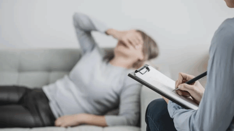 Ipsos: Chile encabeza la preocupación mundial por problemas de salud mental