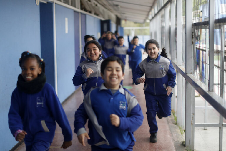 Sistema de Admisión Escolar (SAE): 52,5% de los postulantes 2026 quedó en su primera preferencia y el 92,8% tiene alguna asignación