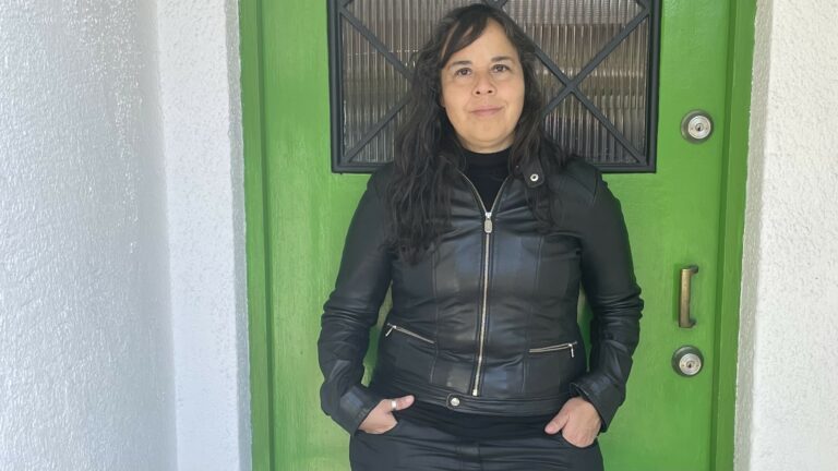 Polvo, perros y putas: una historia emotiva, provocadora y necesaria Polvo, perros y putas: una historia emotiva, provocadora y necesaria