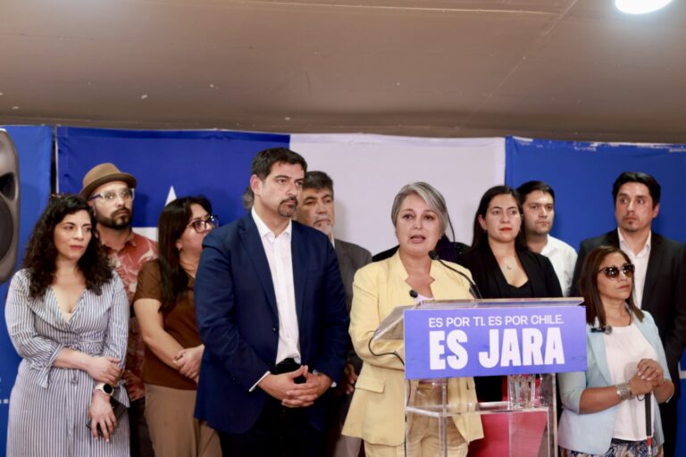 Jeannette Jara anuncia devolución del IVA a los medicamentos y otras medidas de excandidatos como Franco Parisi y Evelyn Matthei