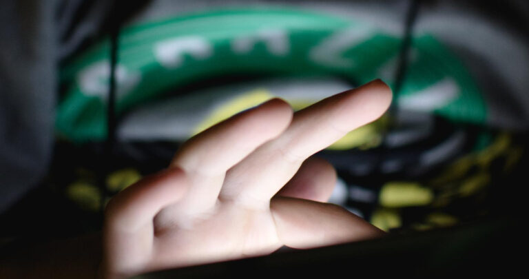 Adolescentes y apuestas digitales: las trampas emocionales que esconden los juegos de azar en línea