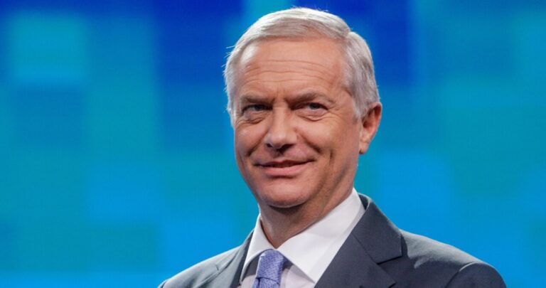 Centros de estudio advierten que candidatura de Kast implica riesgos para la democracia y los derechos humanos