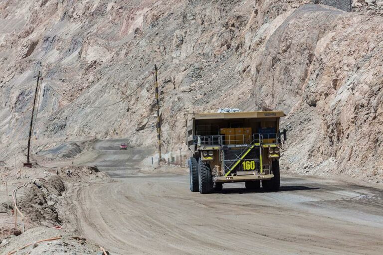 Eventos climáticos extremos podrían interrumpir hasta un 10% la producción nacional de cobre al 2030