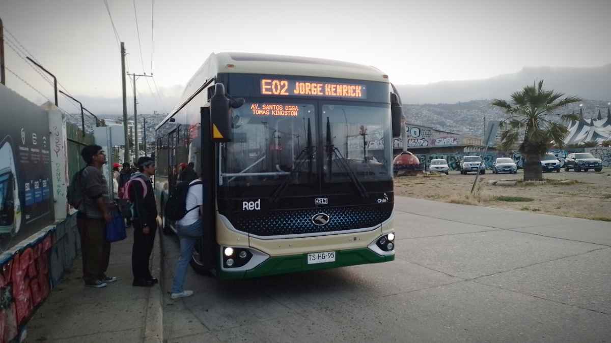Gran Valparaíso enfrenta déficit crítico de conductores y técnicos en transporte