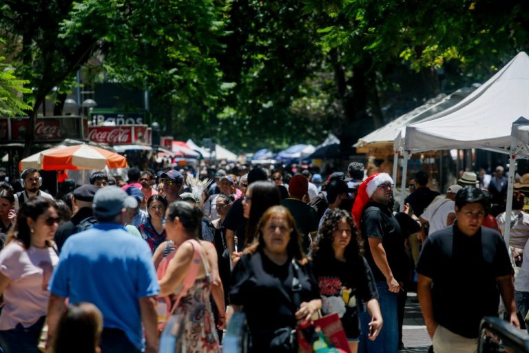 Ipsos: Confianza de los consumidores de Chile registra segunda mayor caída a nivel mundial en abril