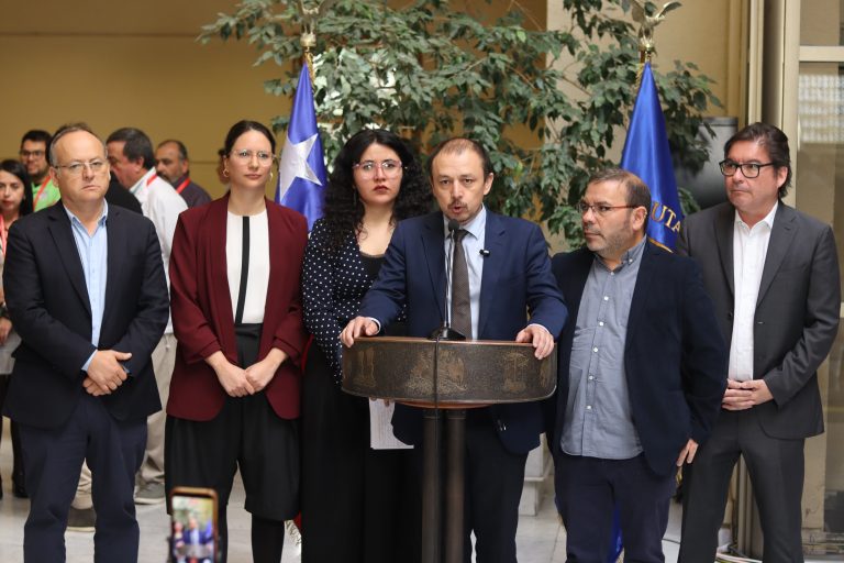 Tras bloqueo de la Mesa: avanza reforma del diputado Cuello para restablecer el MEPCO y revertir alza de combustibles