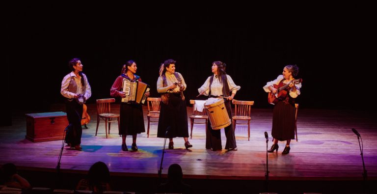 Cantoras de cuecas, cantoras de tonadas… ¡Cantoras detonadas!