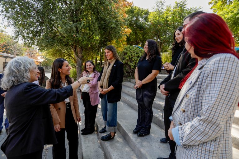 Profesores chilenos mejor preparados reportan menos estrés y logran más aprendizaje en aula