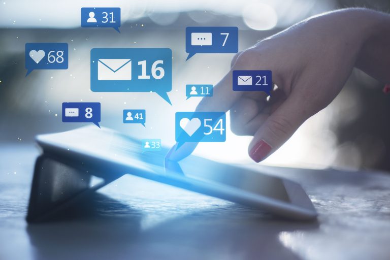 Redes sociales y política: entre el conflicto y la deliberación ciudadana