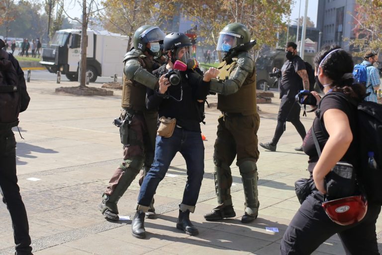 Violencia contra la prensa en Chile aumentó casi un 70% en 4 años