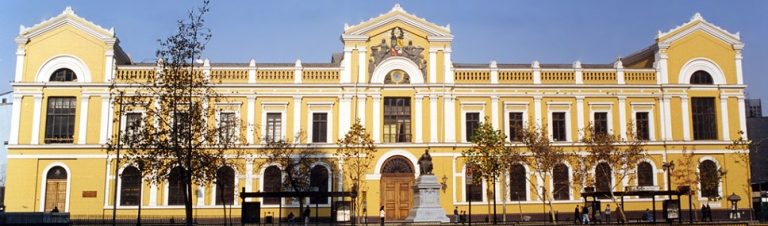 Alejandra Mizala y Francisco Martínez pasan a segunda vuelta del proceso eleccionario de Rectoría 2026-2030