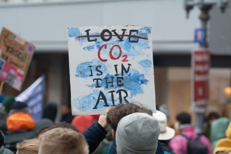 Global: Los gobiernos presentes en Bonn deben cumplir sus compromisos climáticos para proteger los derechos humanos