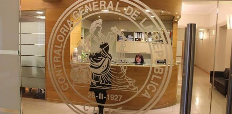 Contraloría ratifica legalidad de circular que garantiza derechos de estudiantes trans
