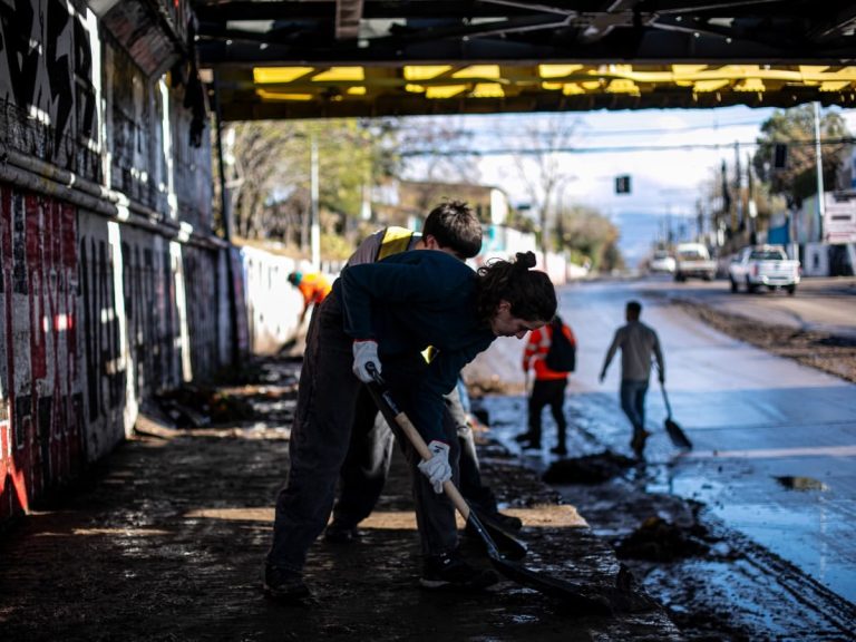 “La Chile Ayuda a Chile” FECH moviliza 100 voluntarios para ayudar en Lo Espejo, Cerro Navia, La Cisterna y Puente Alto