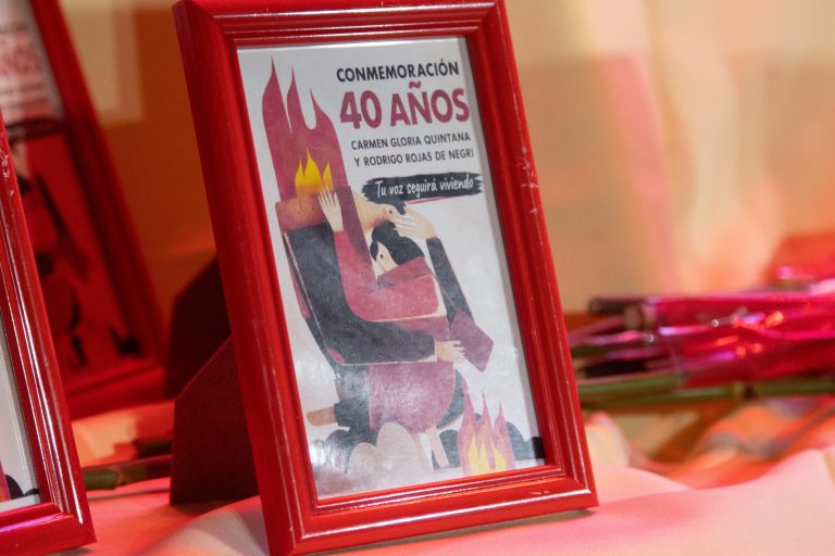 Homenaje a Rodrigo Rojas y Carmen Gloria Quintana a 40 años del brutal crimen de dictadura