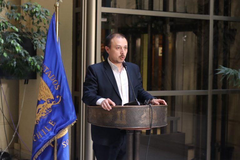 Diputado Cuello denuncia que ministro Álvarado dejará de pagar $4 millones al año por exención de contribuciones contenida en la megareforma