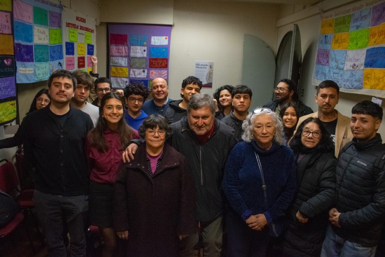 En 3 y 4 Álamos, la memoria se volvió a encontrar con la juventud: conversatorio de las Juventudes Comunistas con Alicia Lira