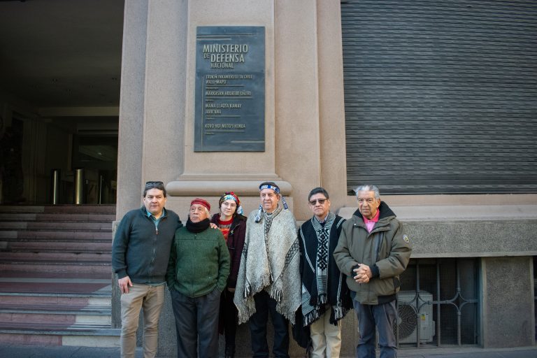 Organizaciones mapuche entregan carta al Ministerio de Defensa exigiendo la renuncia del ministro Fernando Barros por sus dichos sobre el Convenio 169
