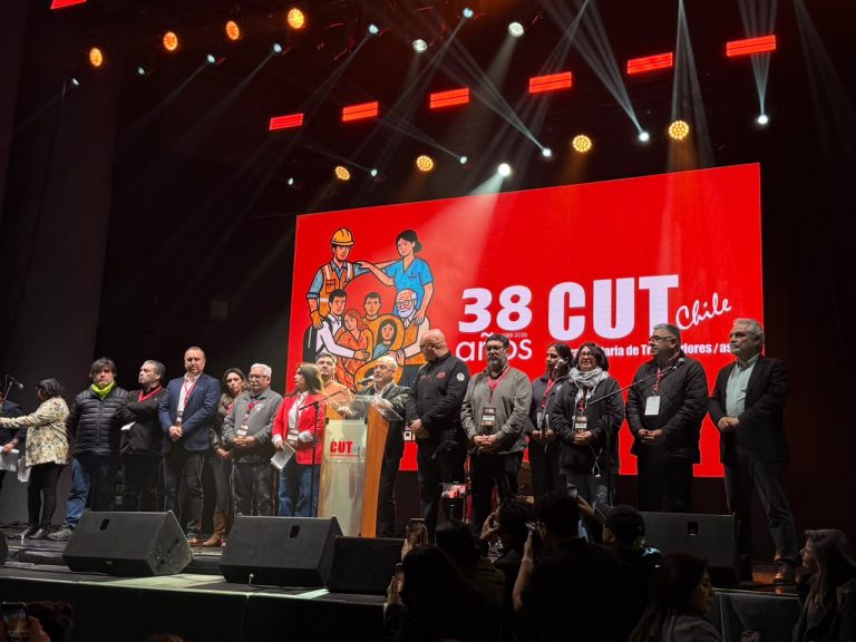 38 Aniversario CUT: Las bases claman paro nacional, presidente dice que en noviembre