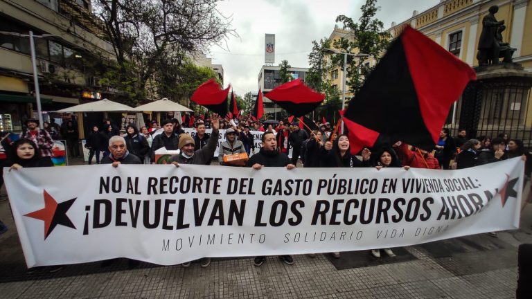 Comités de Vivienda se movilizan para exigir reposición de recursos en subsidios habitacionales en la antesala de la discusión por el presupuesto 2027