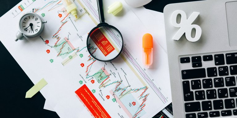 Caída del Imacec, desempleo y salud mental: expertos Uchile analizan las señales de la economía chilena
