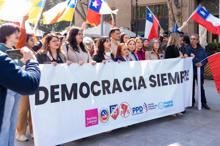 Fuerzas democráticas, sociales y sindicales expresan su rechazo al Foro de Madrid en Chile