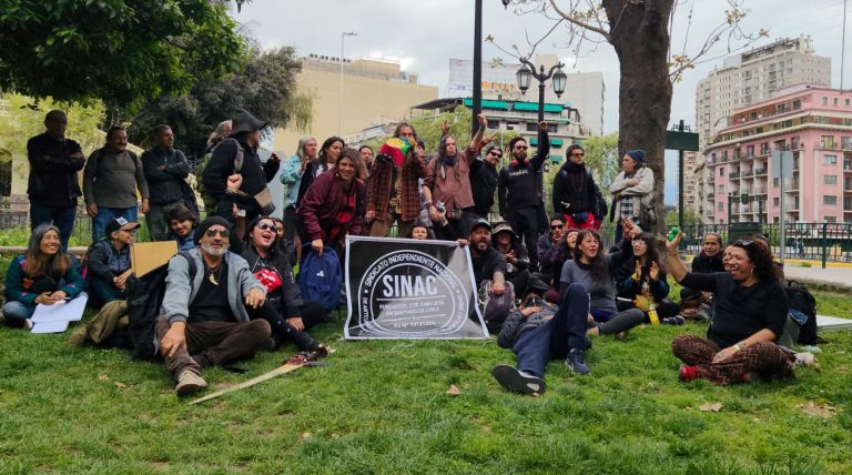 Sindicato de Artesanos denuncia decomisos y falta de protocolos en Santiago y logran mesa de trabajo con el ministerio de Cultura