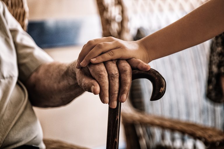 Histórico encuentro de agrupaciones de cuidadoras y familiares de personas con demencia