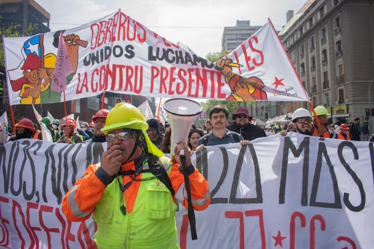 Juventudes Comunistas marcharon con sindicatos de la construcción en paro nacional defendiendo el presupuesto de educación y las 40 horas
