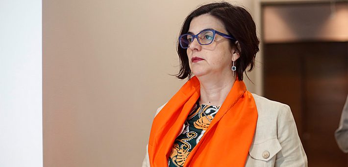 Senadora Pascual cuestiona al gobierno por rebajas de condenas, pérdidas previsionales y giro en política exterior
