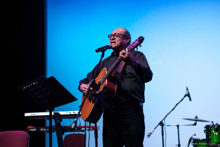Gabino Palomares, una vida entre canciones y luchas sociales